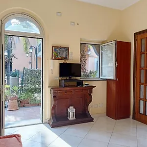 Linda , San Gregorio di Catania Italia